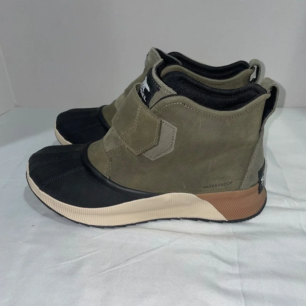 Sorel‎ Out N About III Conquest Waterproof Boots Olive Green Black Womens 9 New